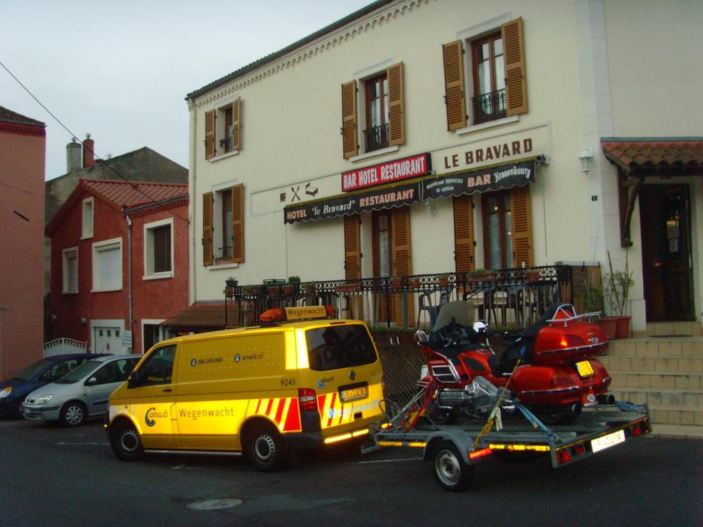 Le Bravard Jumeaux Exteriér fotografie